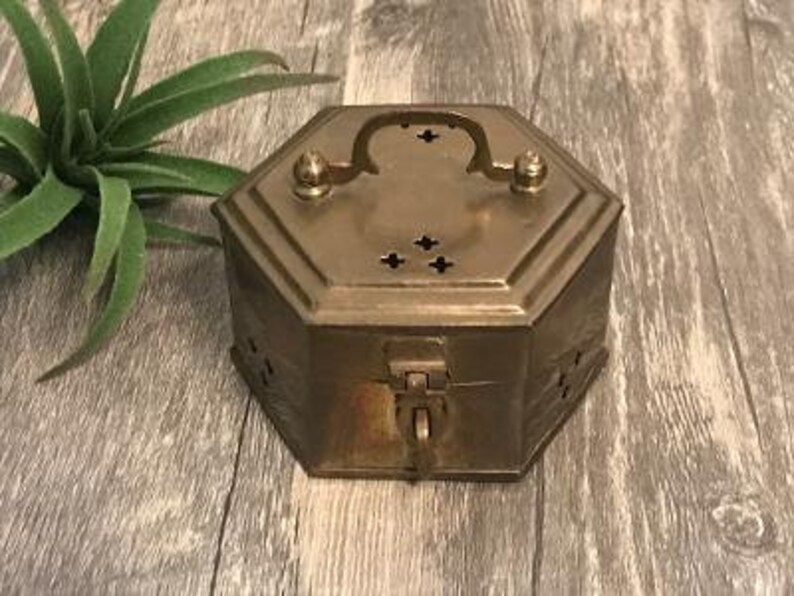Small Vintage Brass Box With Lid/ Made in India/ Boho Decor Etsy