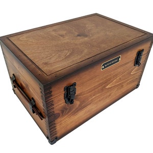 Caja de recuerdos grande y sencilla