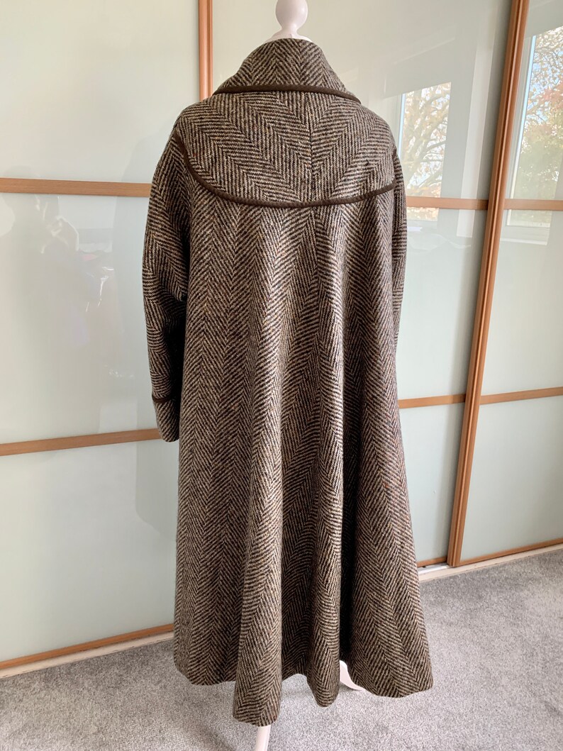 Vintage 70s brown tweed coat by /'Colin Becke of London/'