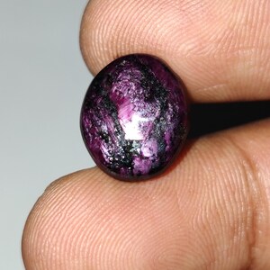 Unieke rode ster robijn cabochon, natuurlijke rode ster robijn losse edelsteen, geen hitte ster robijn cabochon, 14,5 x 12,5 x 4,7 mm, 9,34 karaat