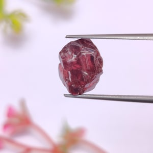 Burmese Red Spinel Raw, Octahedral Spinel Crystal, Natural Spinel Specimen, 10.8×8.8×7 mm, 6.40 Carats