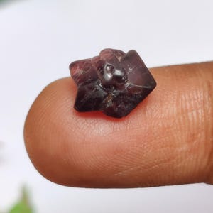 Burmese Red Spinel Raw, Octahedral Spinel Crystal, Natural Spinel Specimen, 11.5×9.4×8.5 mm, 6.40 Carats