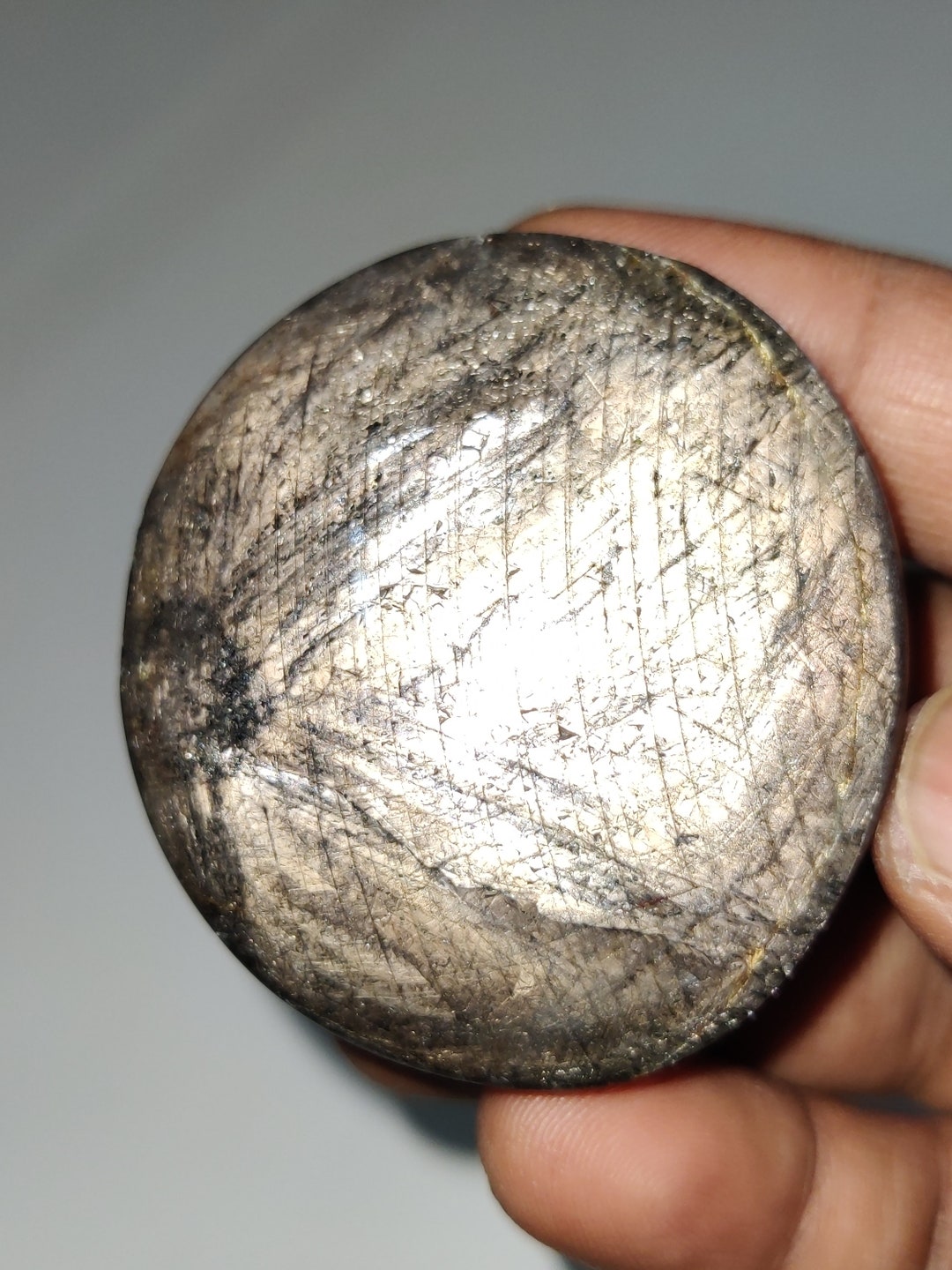 RARE SAPHIR TRAPICHE NATUREL 5,51 carats MOGOK BIRMANIE
