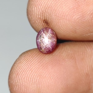 Cabochon di rubino stellato rosso naturale, gemma di rubino stellato sciolta non trattata, cabochon di rubino stellato di piccole dimensioni, 6,6x5,3x4,2 mm, 1,65 carati