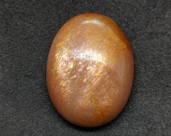 Natuurlijke regenboogrooster zonnesteen cabochon, natuurlijke zonnesteen cabochon, mooi stuk voor het maken van sieraden, 23,2 x 18 x 8,6 mm, 25,70 karaat