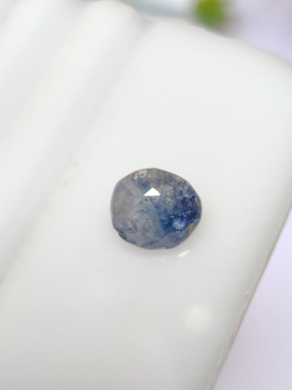 Saphir Bleu Naturel 5.45 Carats – Ovale, Non Traité, Certifié AGL – Gemme Libre Sri Lanka