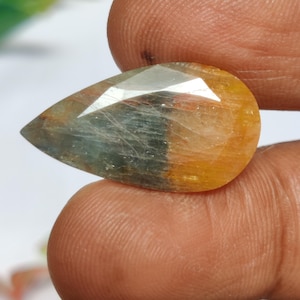 Natural Bi Color Sapphire Gemstone, Untreated Pitaambari Neelam Gemstone, African Sapphire Gems, 26×14.3×4.5 mm,  15 Carats