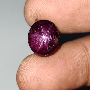 Naturlig röd stjärnrubin cabochon, naturlig stjärnrubin ädelsten, obehandlad lös stjärnrubin cabochon, 12,3x10,6x8,1 mm, 12,65 karat
