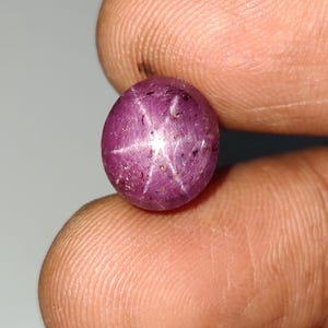 Naturlig röd stjärnrubin cabochon, naturlig stjärnrubin ädelsten, obehandlad lös stjärnrubin cabochon, 11,4x10x7,9 mm, 10,87 karat