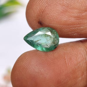 Fijne kwaliteit natuurlijke Zambiaanse smaragd, gecertificeerde smaragdgroene edelsteen, groene smaragd, 11,5 x 7,8 x 4,2 mm, 2 karaat