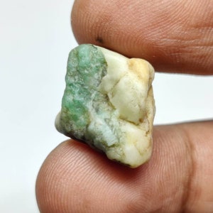 Brazil Emerald Rough Specimen, Emerald in Rough Form, Unpolished Emerald Rough, 20x15x9 mm, 19.60 Carats