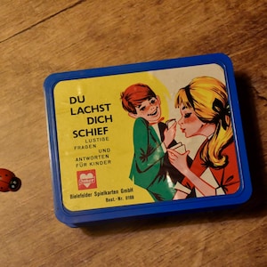 altes Kartenspiel "Du lachst Dich schief" für Kinder / lustige Fragen & Antworten / von Joker / Gesellschaftsspiel / 70er / Vintage