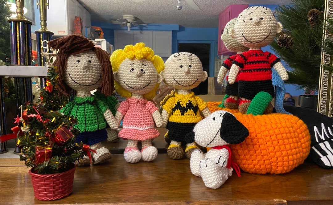 Crochet Snoopy, Woodstock, Charlie Brown and Friends - Etsy