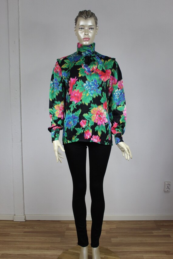 Escada Blouse 80s Turtleneck silk Shirt Floral Dig