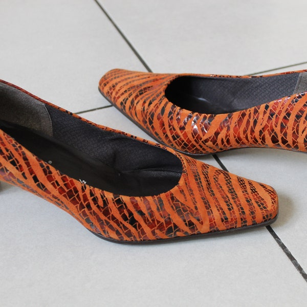 Tiger Print Shoes Vintage Pumps Leather Squared Mid Heel Court Pumps in Suede style Roberto Cavalli Size 39EU / 6.5 UK