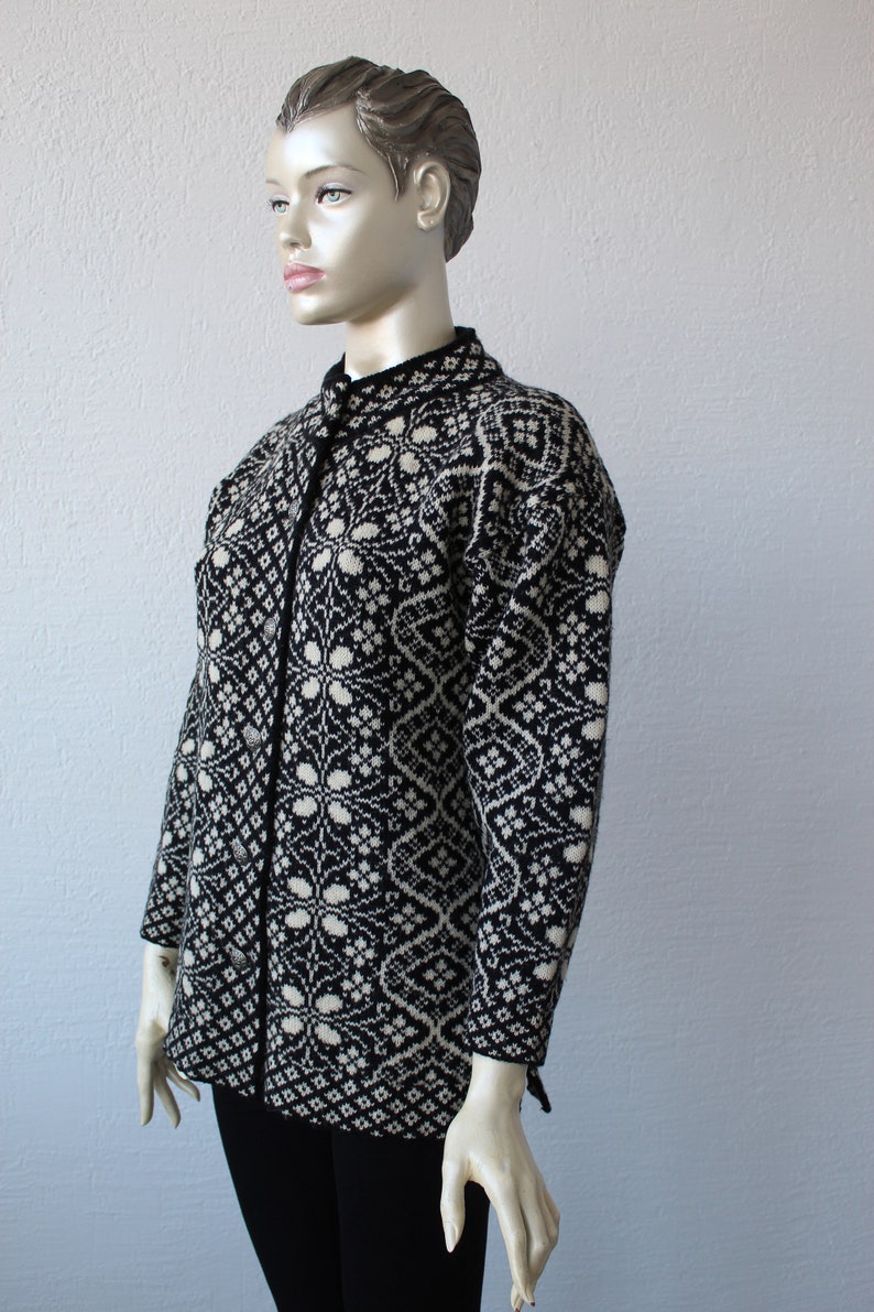 Wool Cardigan 80s Nordic Wool Black White Fair Isle Sweater Button up Vintage Knitwear Classic Geometric Print 1980s Warm Winter Pullover S image 3