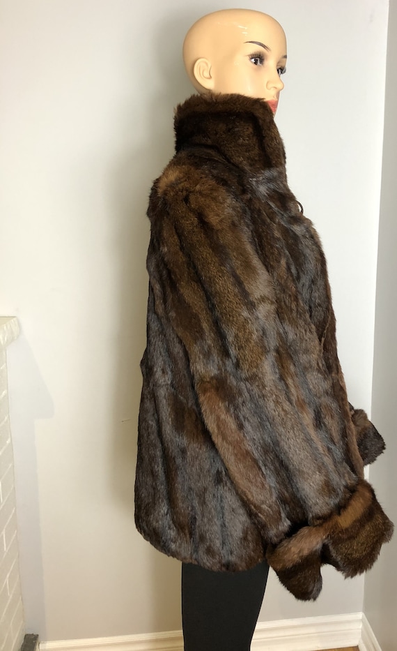 Snug, Dyed Muskrat Vintage Fur Jacket - image 2