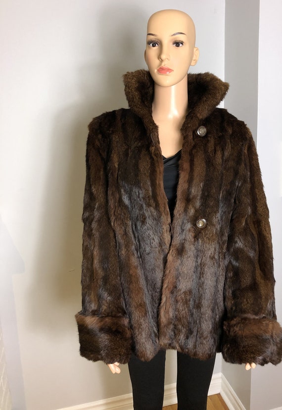 Snug, Dyed Muskrat Vintage Fur Jacket - image 1