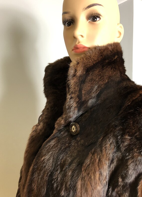 Snug, Dyed Muskrat Vintage Fur Jacket - image 5