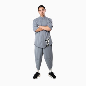 Artistic Barber Smock: Gray Striped Viscose Grooming Apparel