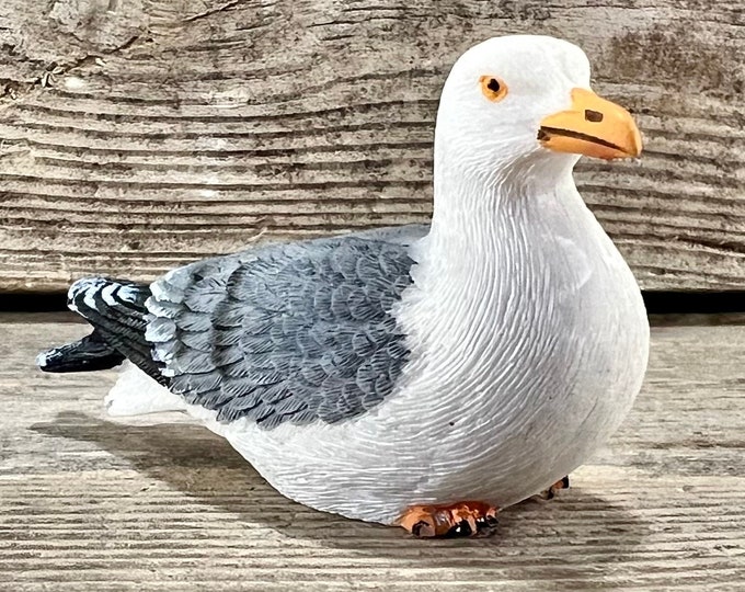 Miniature Unbelievably Detailed Hand-Painted Sitting Coastal Seagull Tabletop Figurine