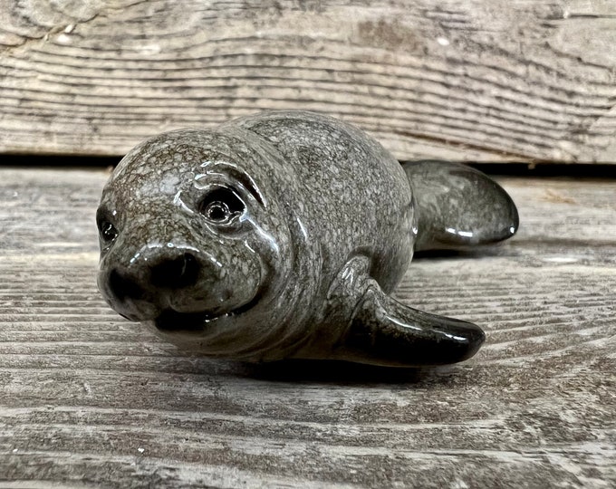 Polyresin Grey Florida Manatee Refrigerator Magnet