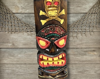 Pirate Skull Tiki Mask Wall Decor Wood Carving Hand Painted Polynesian Island Art Jungle Tropical Beach House Wall Hanging