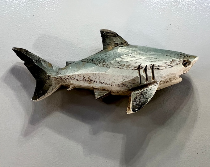 Resin Wood-Look Great White Shark Magnet