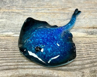 Miniature Blue Stingray Figurine Sea Life Decor Ocean Animal Sculpture Nautical Coastal Beach House Tabletop Gift Accent