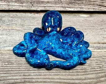 Miniature Blue Resin Octopus Figurine: Coastal Sea Life Decor