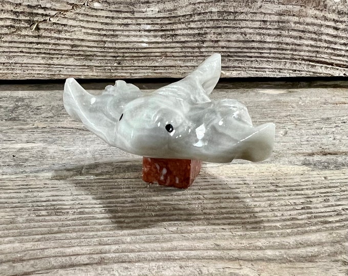 Pale Gray Hand-Carved Marble  Miniature Stingray On Stone Base Figurine