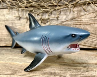 Great White Shark Figurine Hand Painted Realistic Ocean Animal Coastal Decor Beach House Accent Nautical Shelf Decoration Sea Life Gift