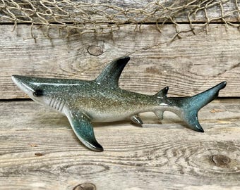 Mako Shark Figurine Coastal Nautical Beach House Decor Ocean Lover Gift Marine Life Polyresin Gloss Tabletop Statue Fishing Collector