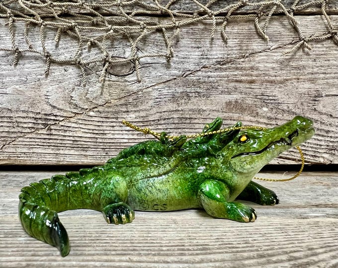 Miniature Mother Alligator with Three Hatchlings Polyresin Figurine Ornament