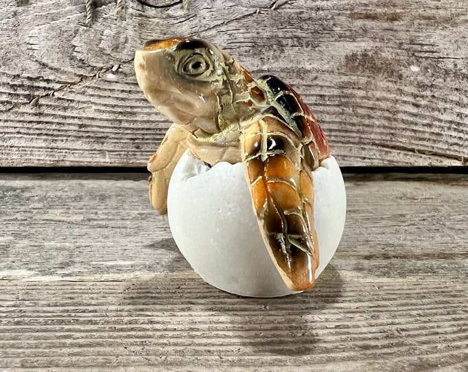 Miniature Polyresin Brown Sea Turtle Hatchling Figurine