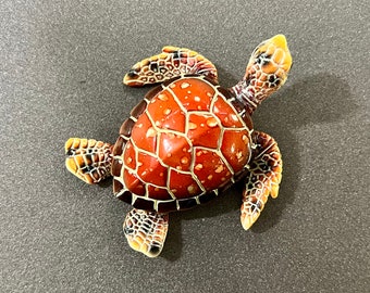 Realistic Baby Sea Turtle Hatchling with Brown Watercolor Shell Figurine and Magnet