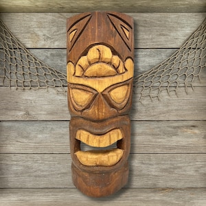 Chieftain Tiki Mask Wall Decor Hand Carved Wood Tribal Wall Art Natural Polynesian Wall Plaque Jungle Island Beach House Decor