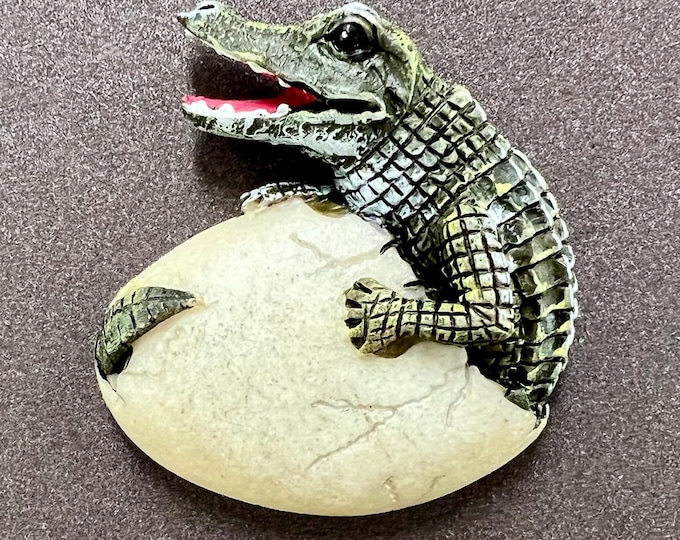 Realistic Baby Sea Turtle Hatchling with Brown Watercolor Shell Figurine and Magnet