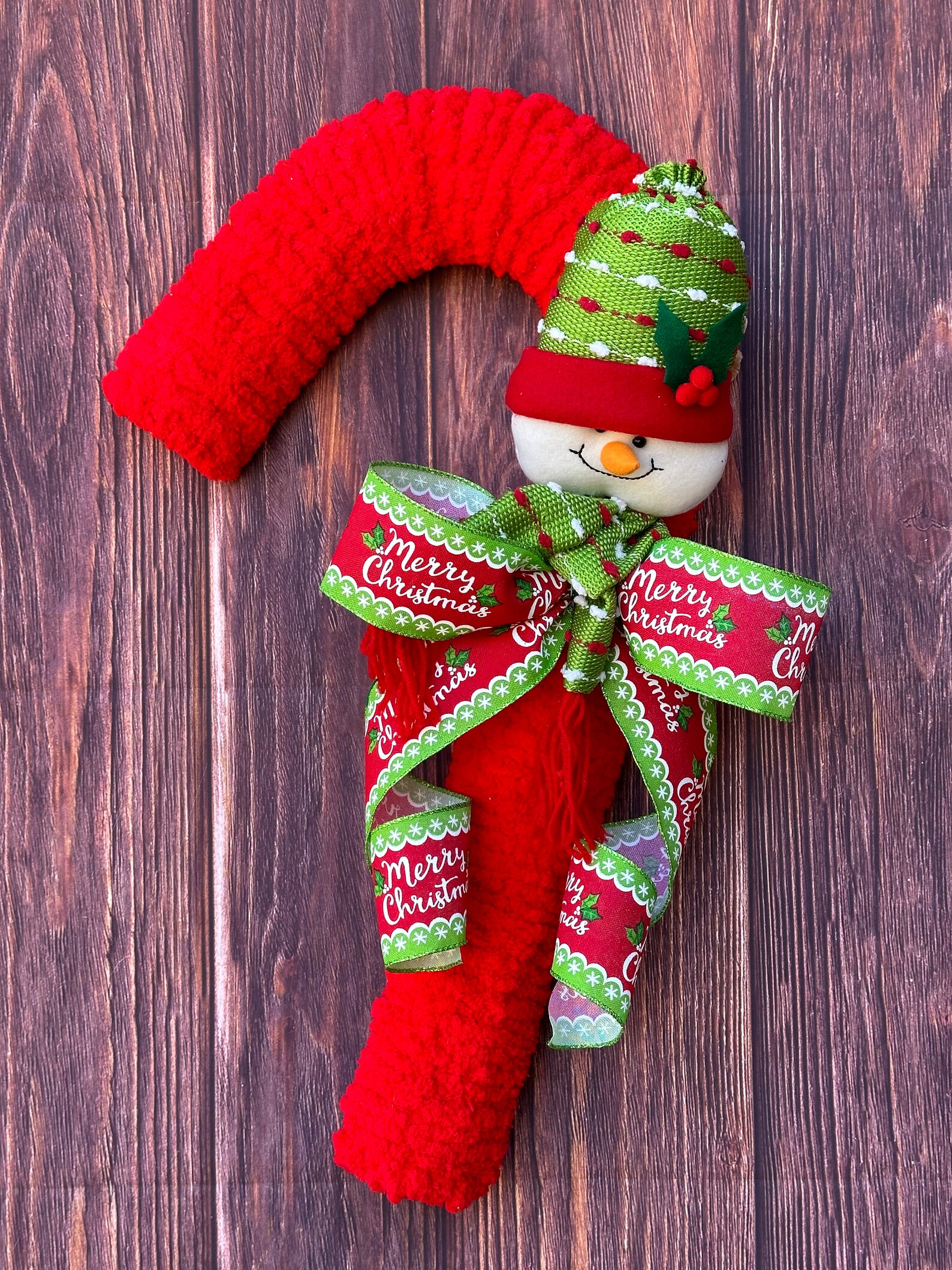 Yarn Candy Cane Wreath - Etsy