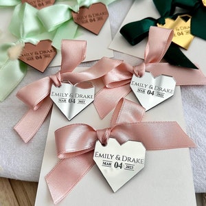 Etiqueta de coração de casamento rosa suave, pingente de coração de prata, etiqueta de casamento personalizada, etiquetas de lembrancinhas, etiqueta de bebida, etiqueta em formato de coração, etiqueta personalizada com corte de coração
