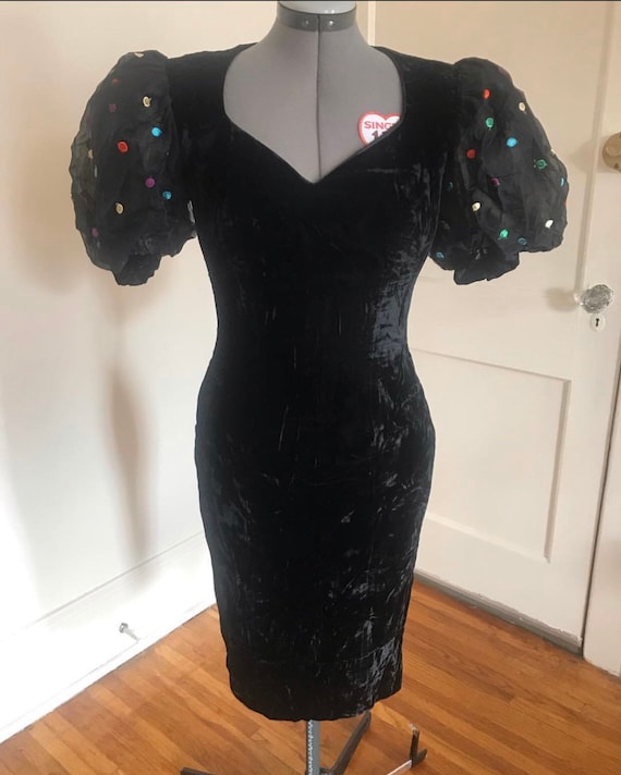 Polka dotted, puff sleeved, black velvet fitted dr
