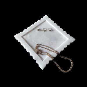 Square Scalloped Jewelry Ring White Marble Tray ,Catchall Tray, Tray for Bathroom/Kitchen/Vanity/Perfume, Holder for Candles