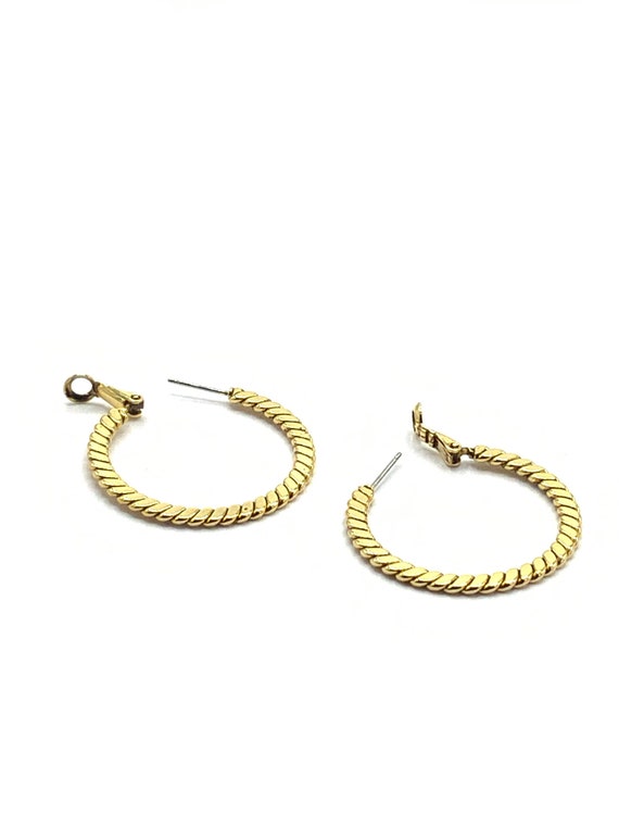 Gorgeous collectible gold tone round earrings by … - image 8