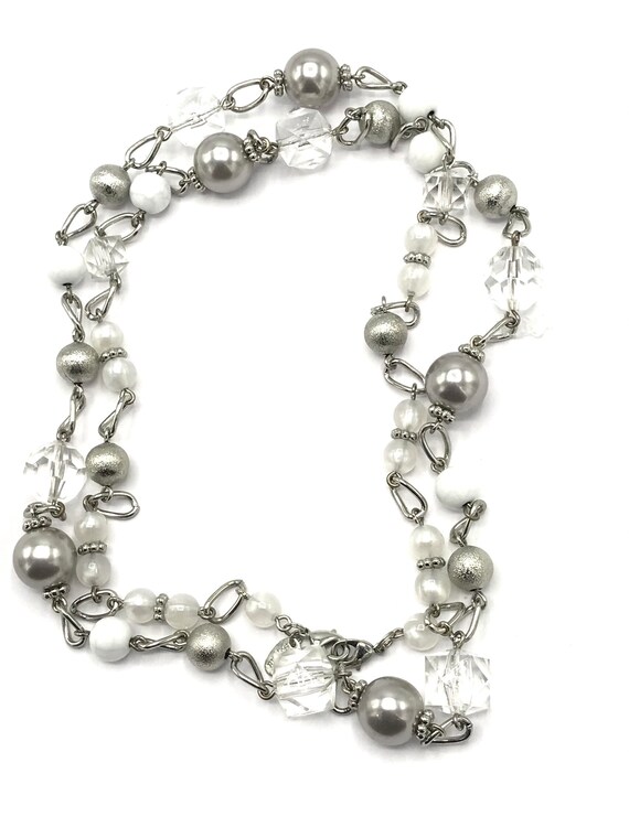 Gorgeous silver and white beads and silver tone c… - image 7