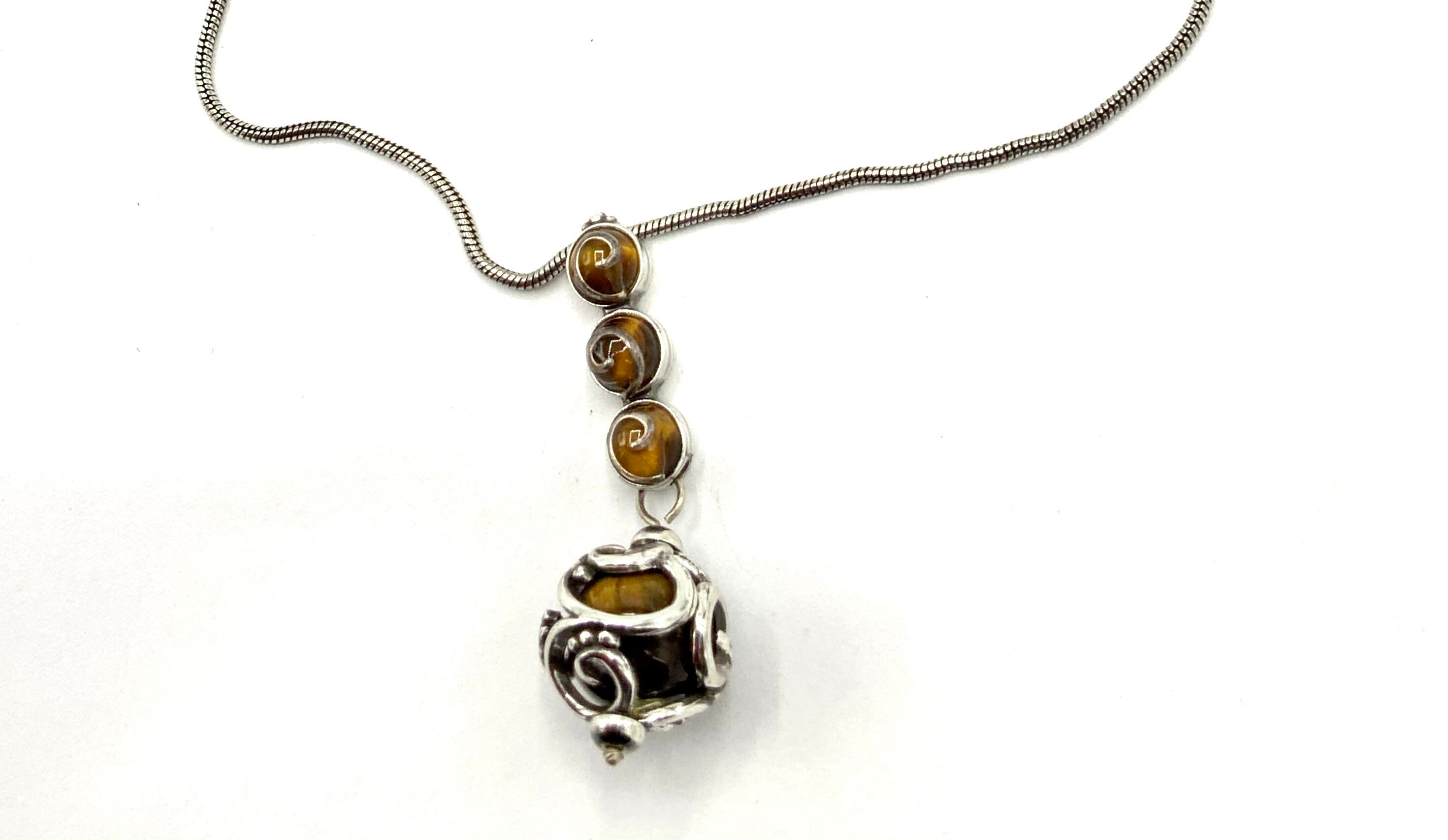 Pendentif oeil de tigre - Arts mystiques