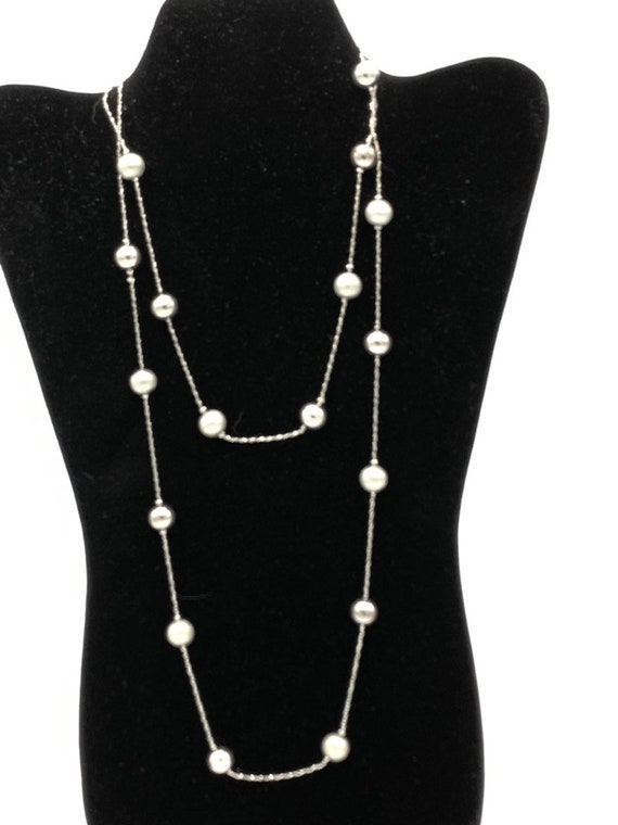 Collier Vintage Multi-rangs Perles Grises Couleur Argent - Chaîne Bijou - Occasion état Impeccable