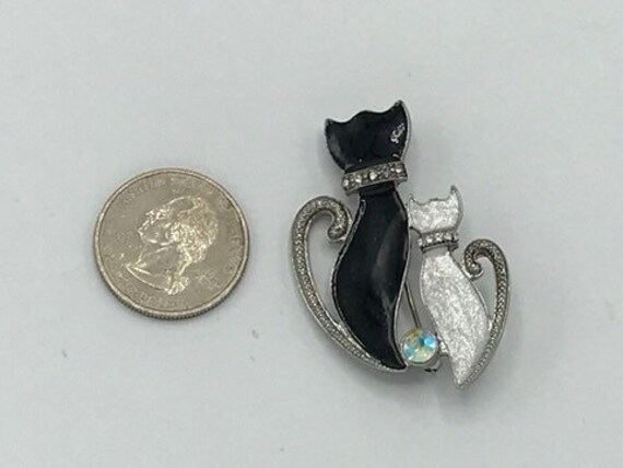 Vintage couple of cats white and black as brooch - image 5