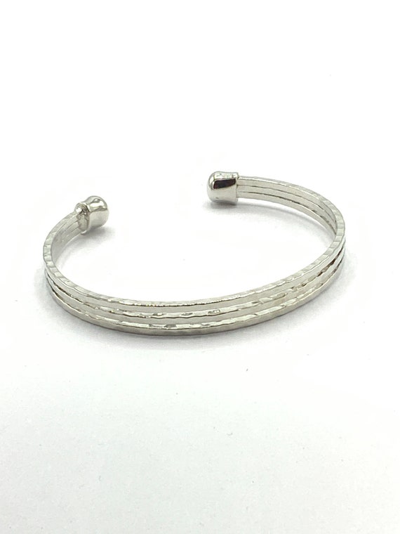 Gorgeous collectible silver tone cuff bracelet by… - image 5