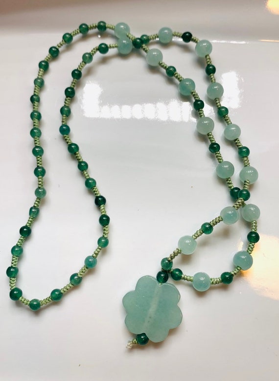 Vintage Jade necklace, beads with flower  shape p… - image 1