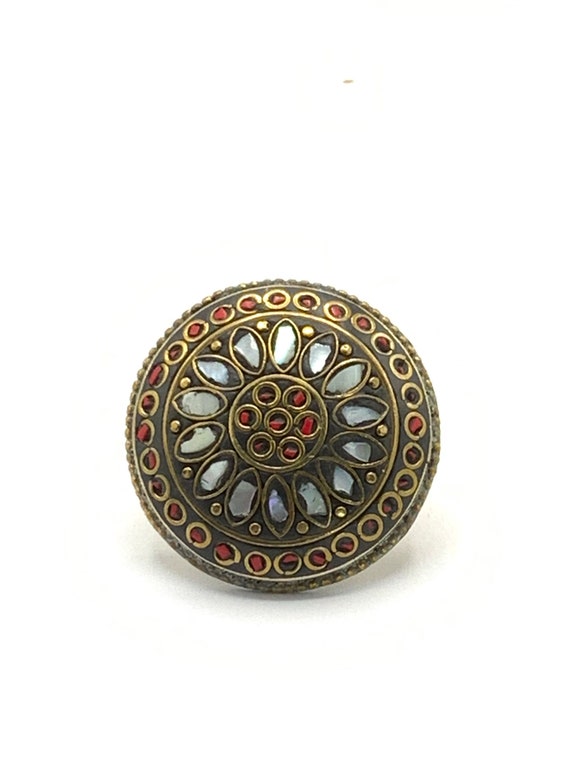 Gorgeous collectible and vintage boho ring, round,